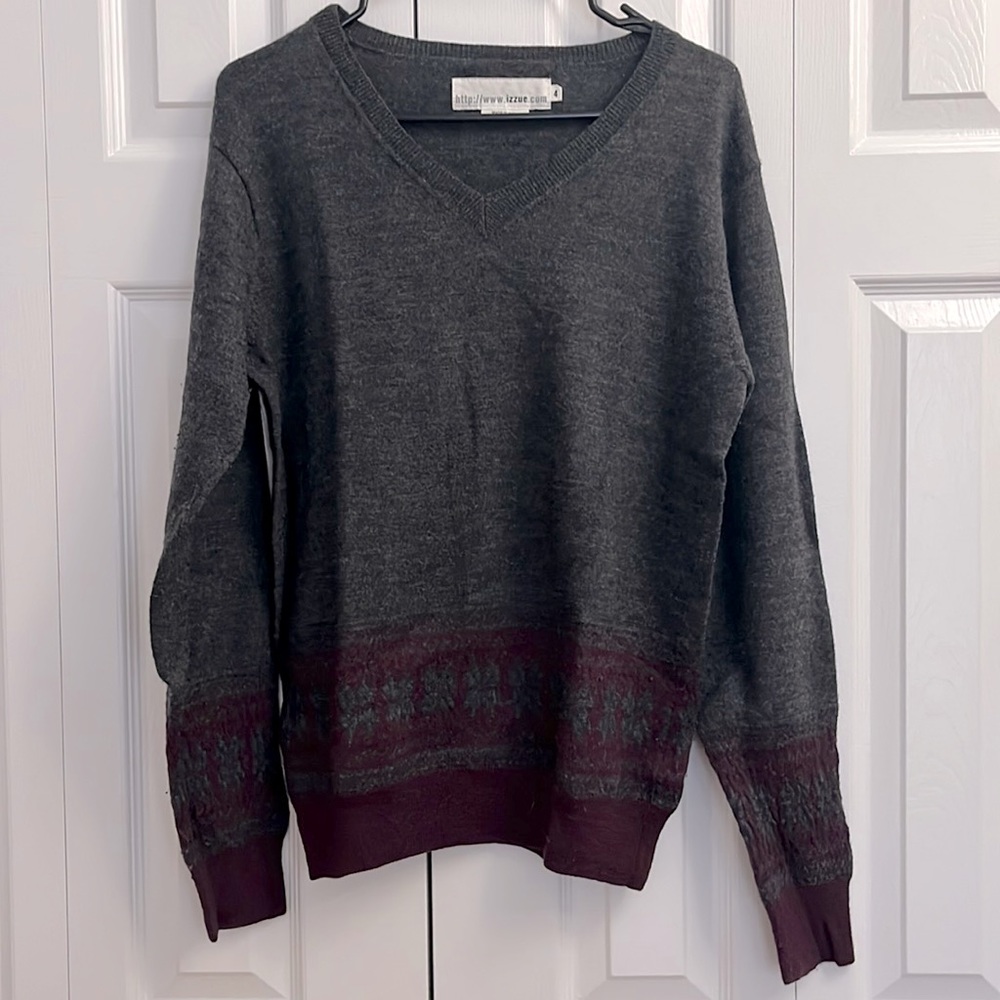 Izzue 100% Wool Sweater